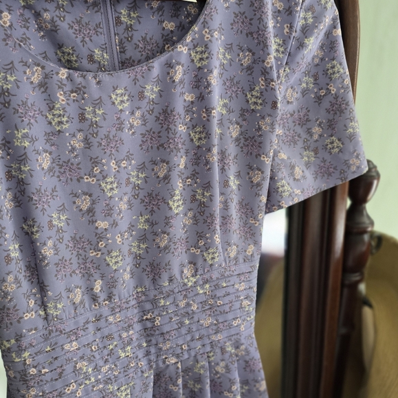 Darling Pintuck Purple Floral Vintage Dress - Picture 4 of 9